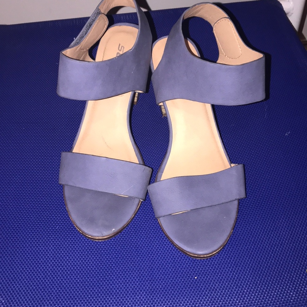 BLUE PU VELCRO WOOD HEEL
